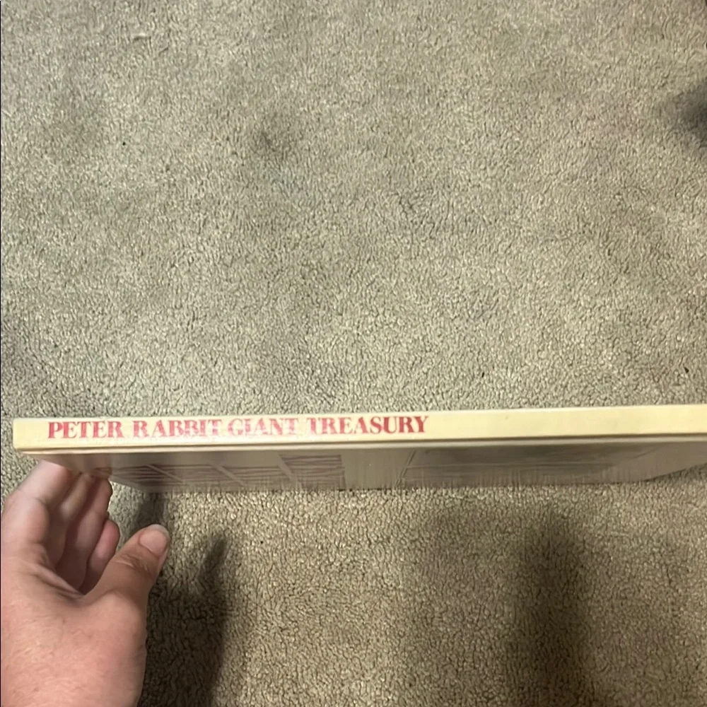 1980 Edition Peter Rabbit Giant Treasury Book - Picture 7 of 7